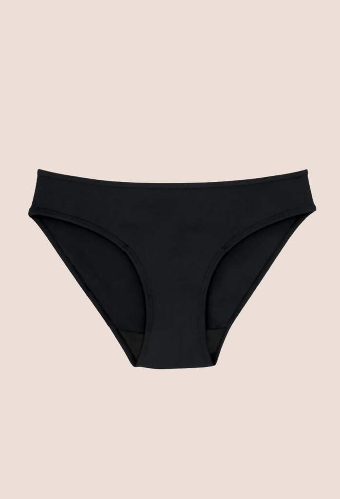 BIKINI CLASICA NEGRA CLOSE UP GENERAL