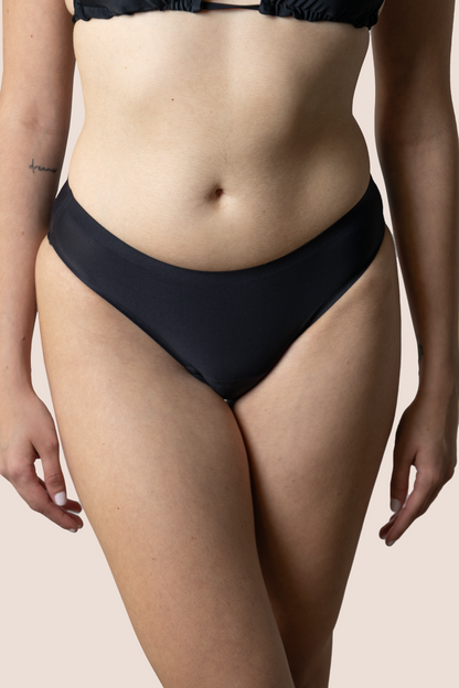 BIKINI SIN COSTURAS NEGRO NIÑA DETALLE GENERAL